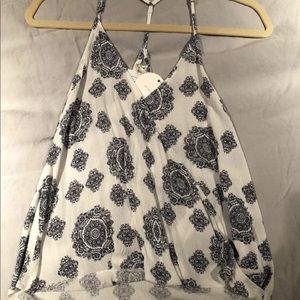 En Creme Paisley pattern tank top NWT